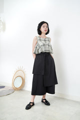 Wide leg trousers w/ detail layering