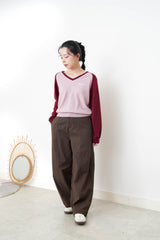 V neck sweater w/ contrast raglan sleeves