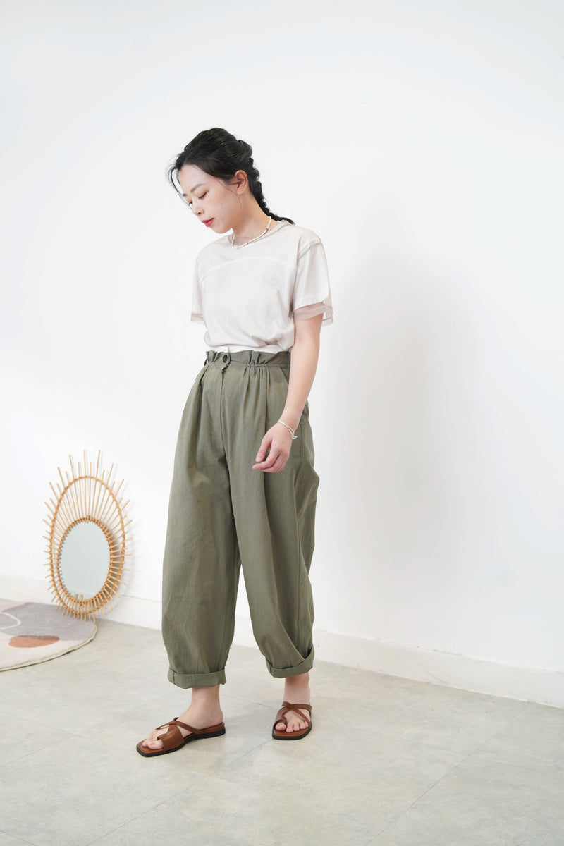 Khaki balloon pants w/ double layering