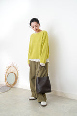 Premium leather tote bag w/ attachable pouch