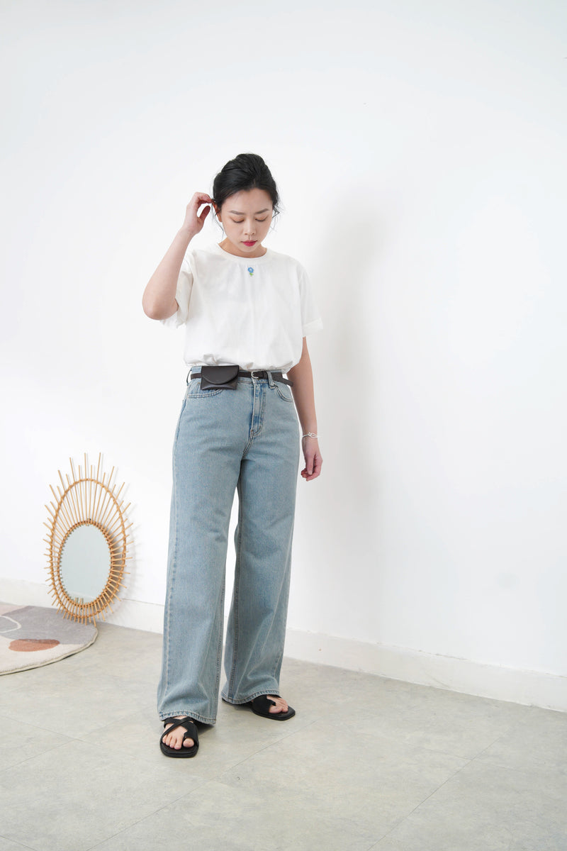 White oversize Tee w/ floral embroidery