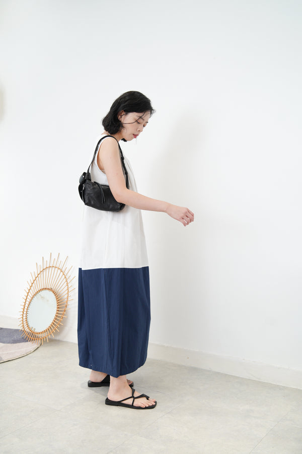 White dress in navy contrast hem