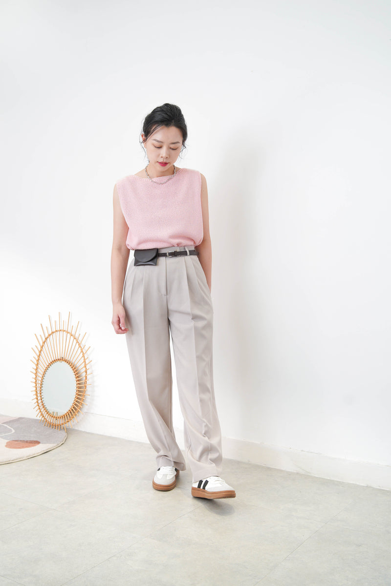 light beige trousers in slim cutting