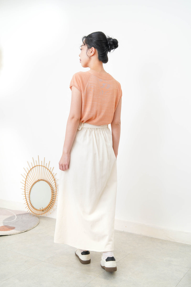 Ivory buttons skirt w/ waist pockets