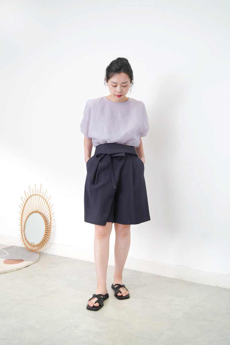 Navy pleats shorts w/ overlap details