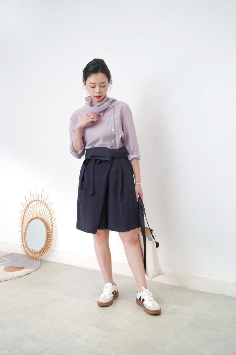 Purple chiffon shirt w/ details collar