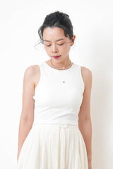 White vest with inner bra pad