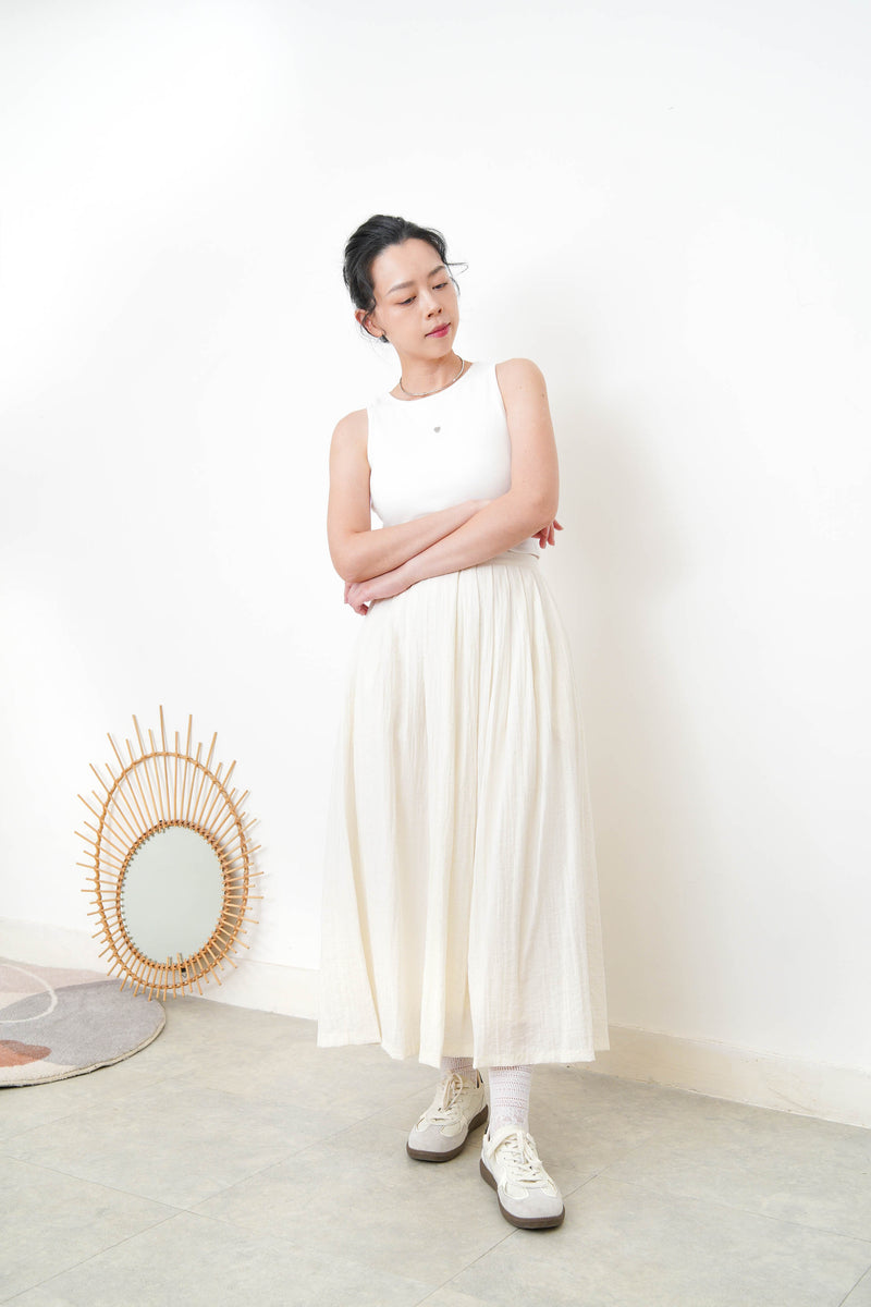 White vest with inner bra pad