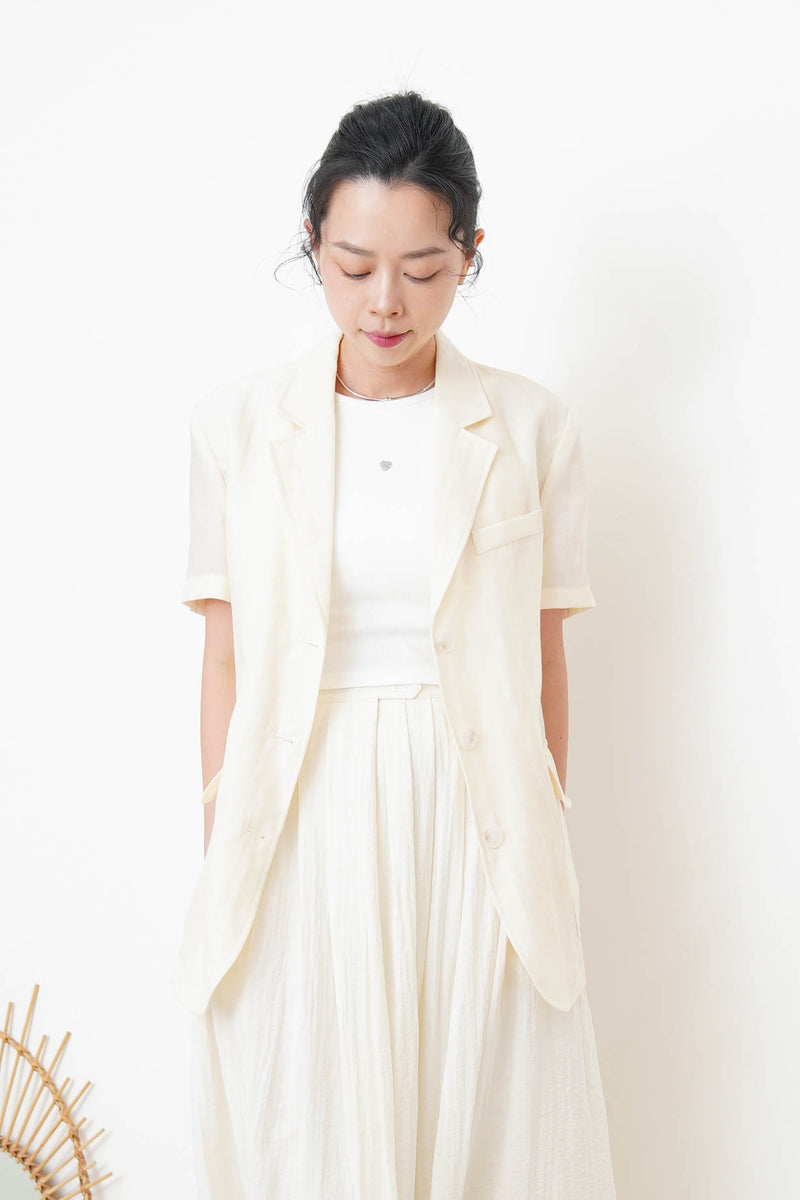 White vest with inner bra pad