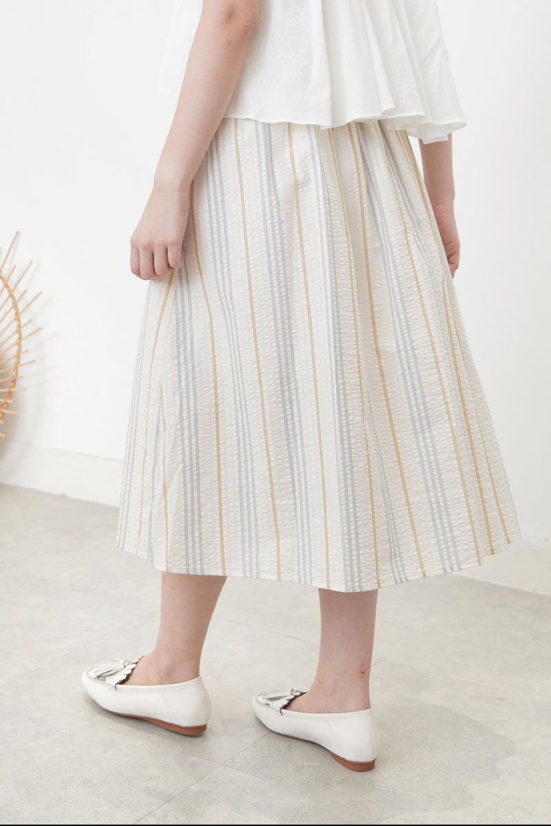 Colored striped texture pleats skirt