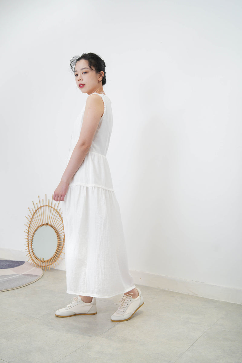 White detail fringe trimmed V neck dress