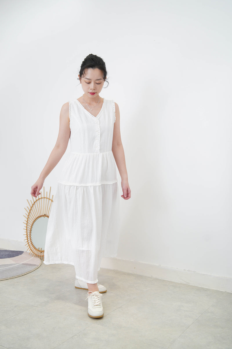 White detail fringe trimmed V neck dress