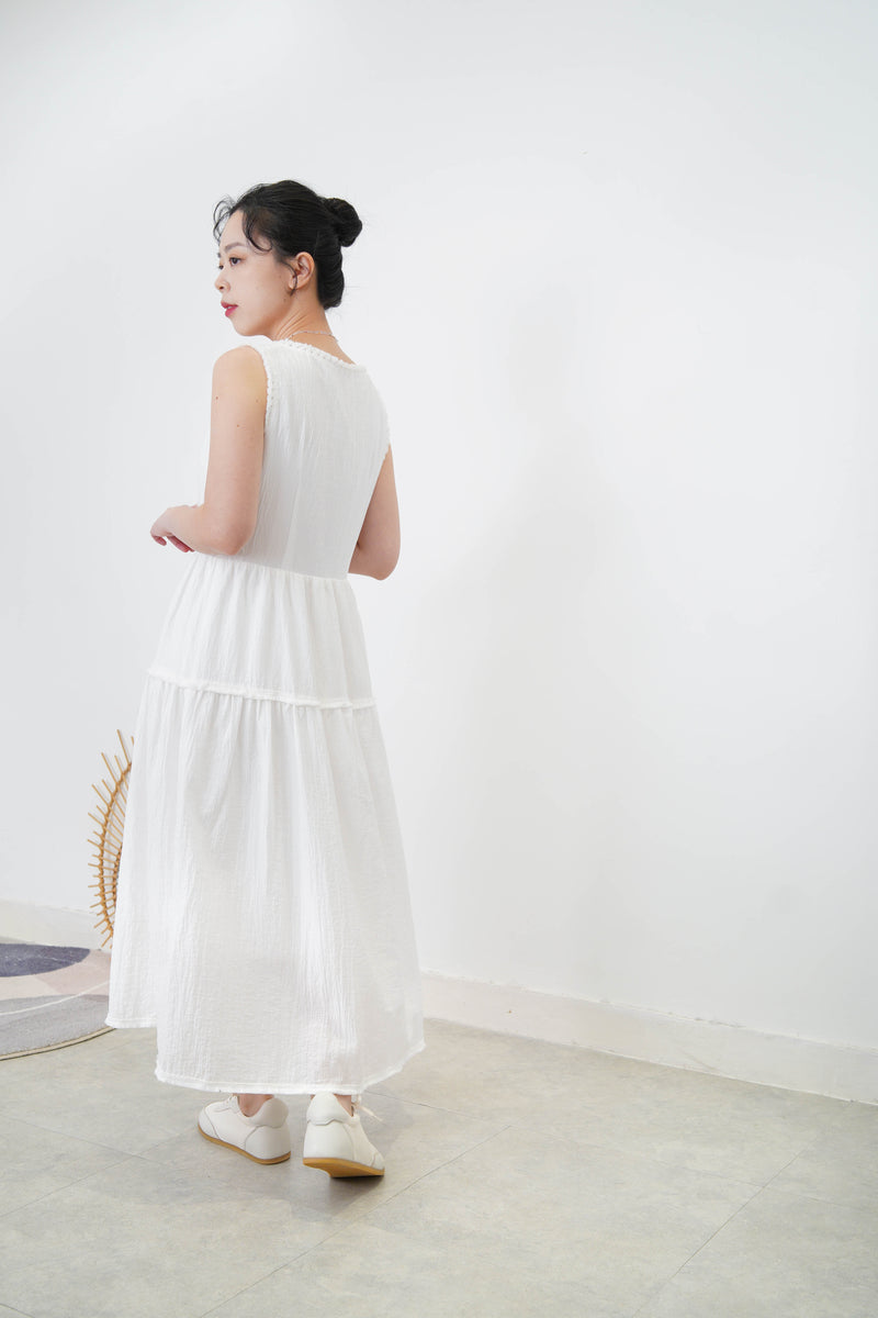 White detail fringe trimmed V neck dress