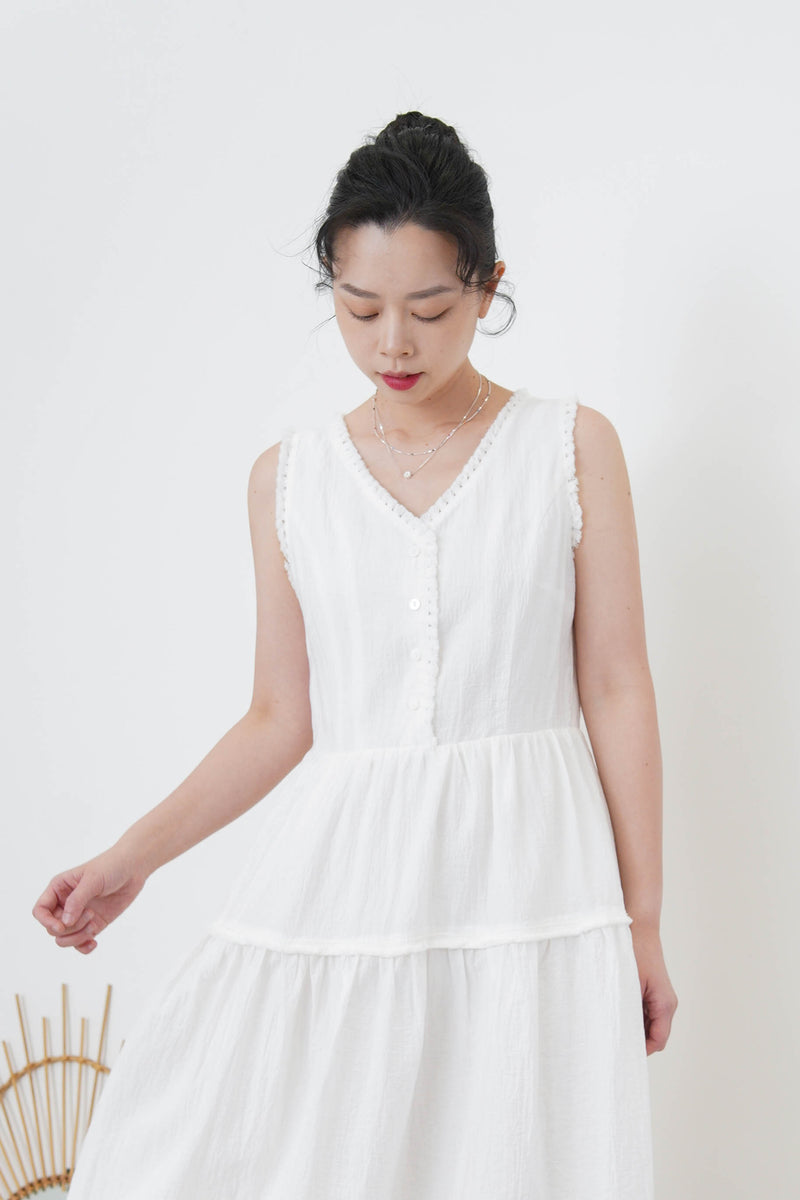 White detail fringe trimmed V neck dress