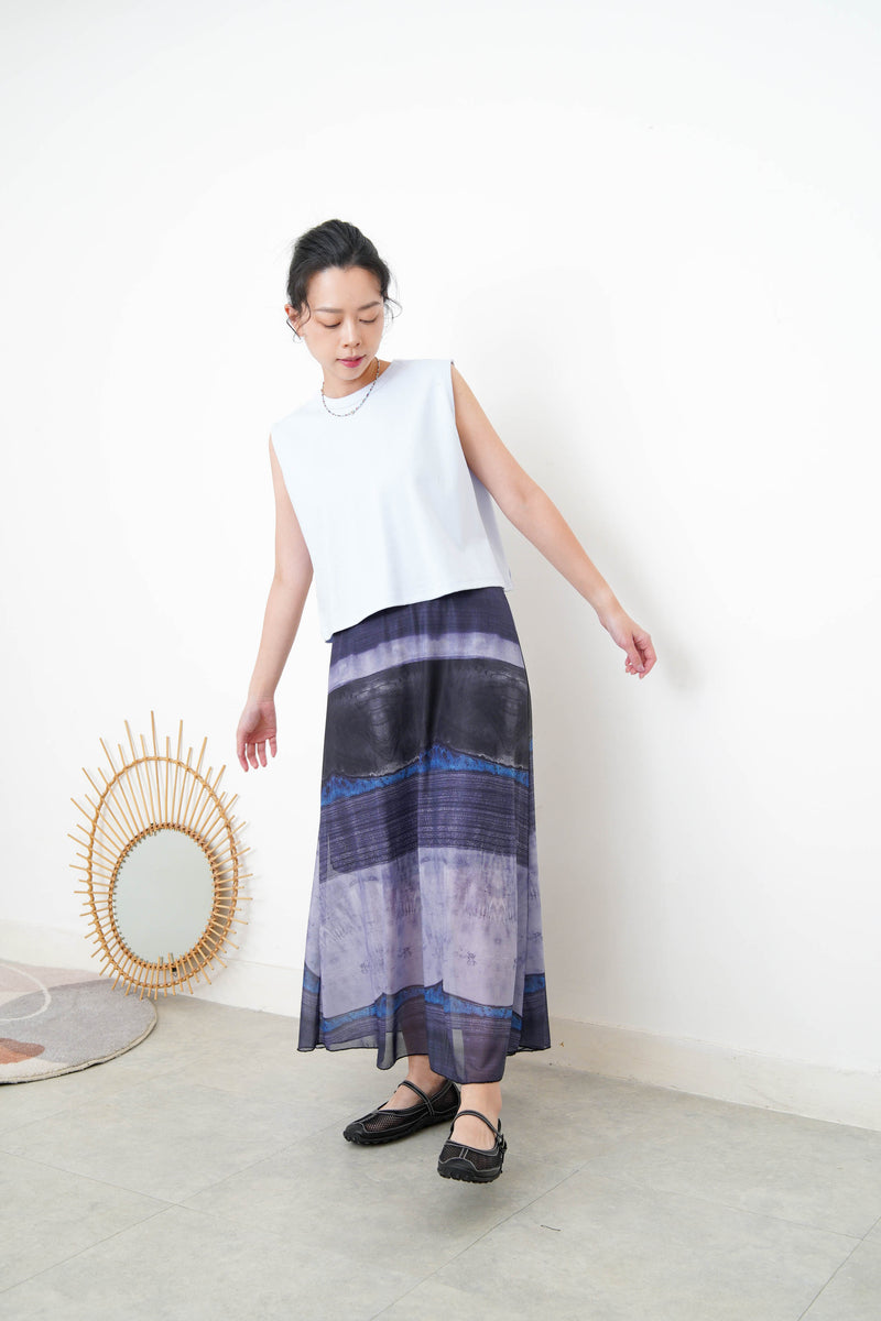 Blue minimal vest in crop cut