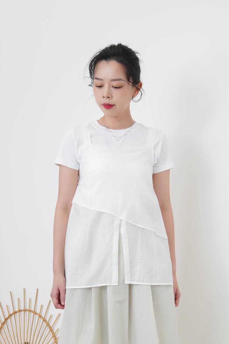 White layering split hem vest