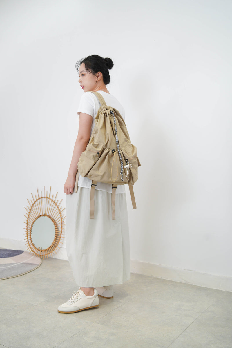 White layering split hem vest