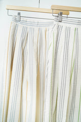 Colored striped texture pleats skirt