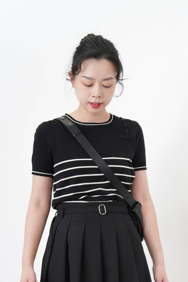 Black stripes thin knit top