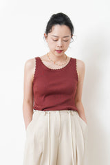 wine vest w/ embroidery trimmed
