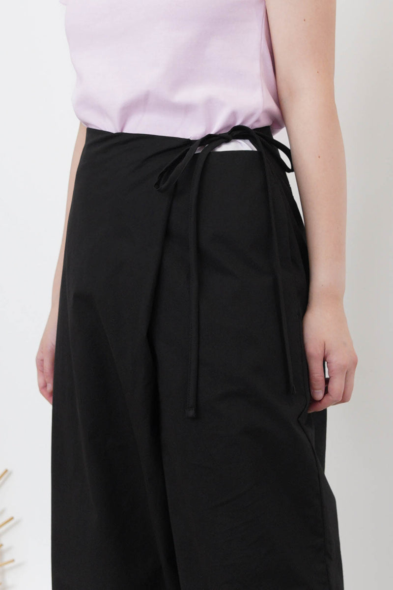 Black overlap trousers w/ strings