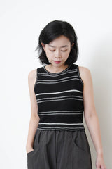 Stripes pattern vest in contrast trimmed