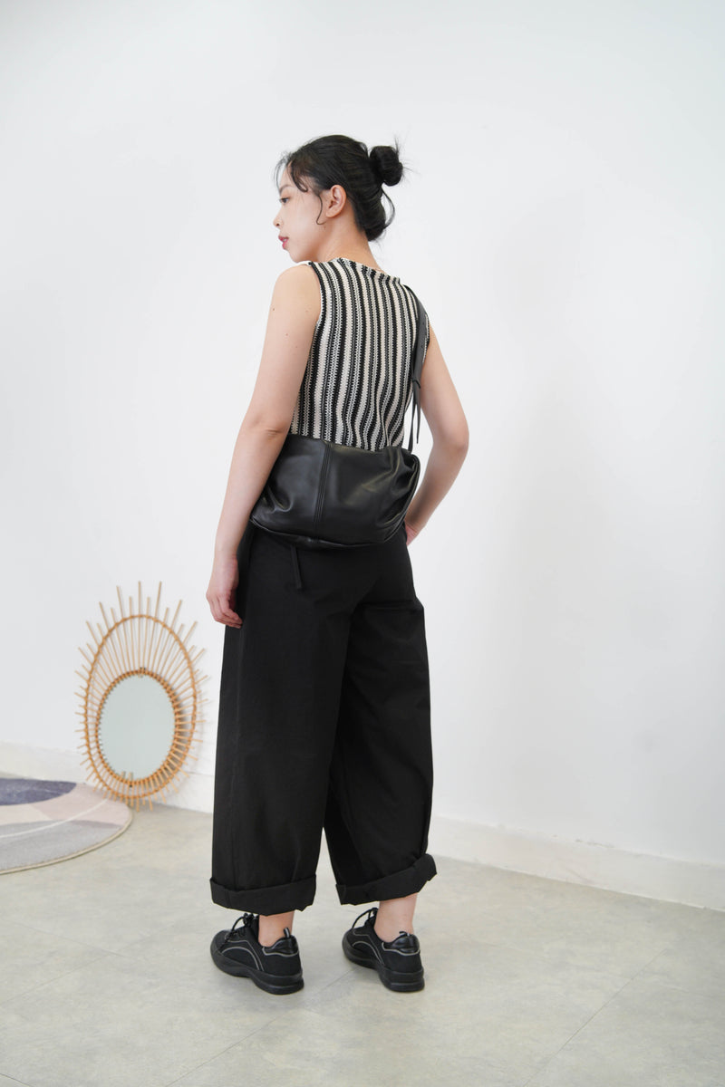 Black stripy vest
