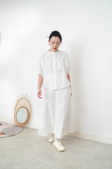 White A line skirt w/ 3D floral embroidery