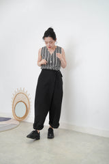Black stripy vest