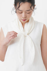 Triangle scarf w/ lace