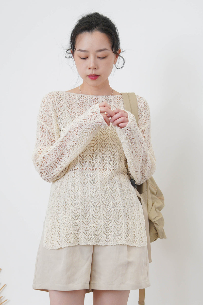 Beige crochet top in split hem