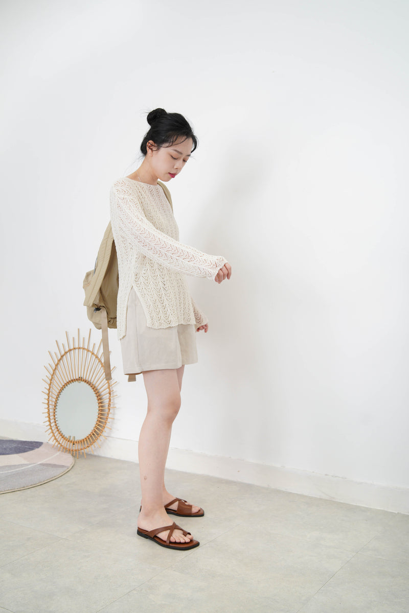 Beige crochet top in split hem