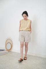 Yellow vest in drawstring waist