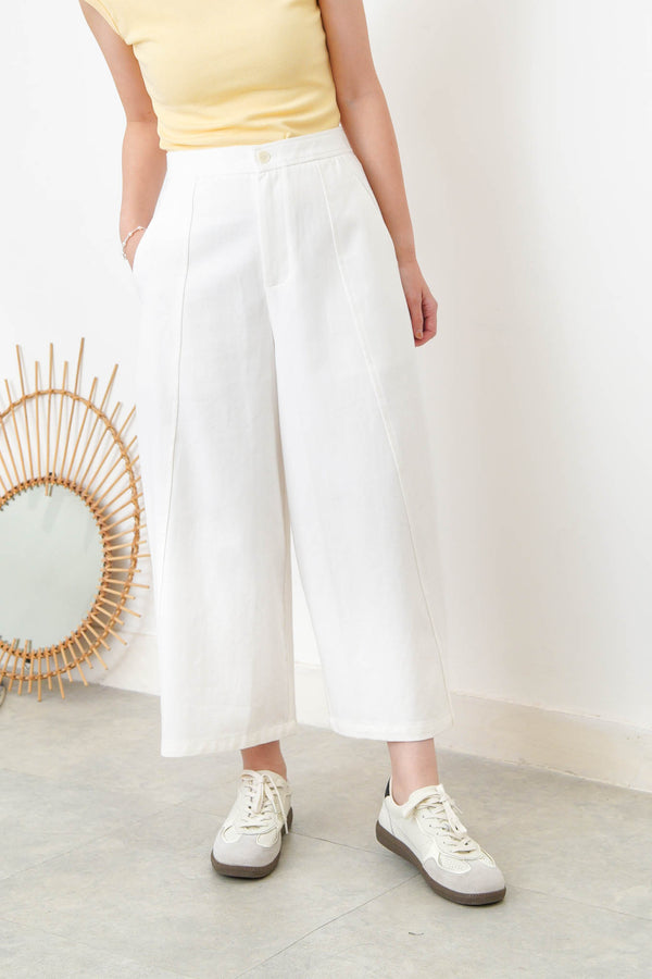White round shape trousers