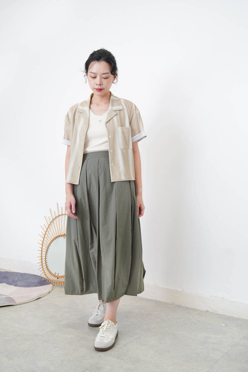 Ivory vest with flower embroidery