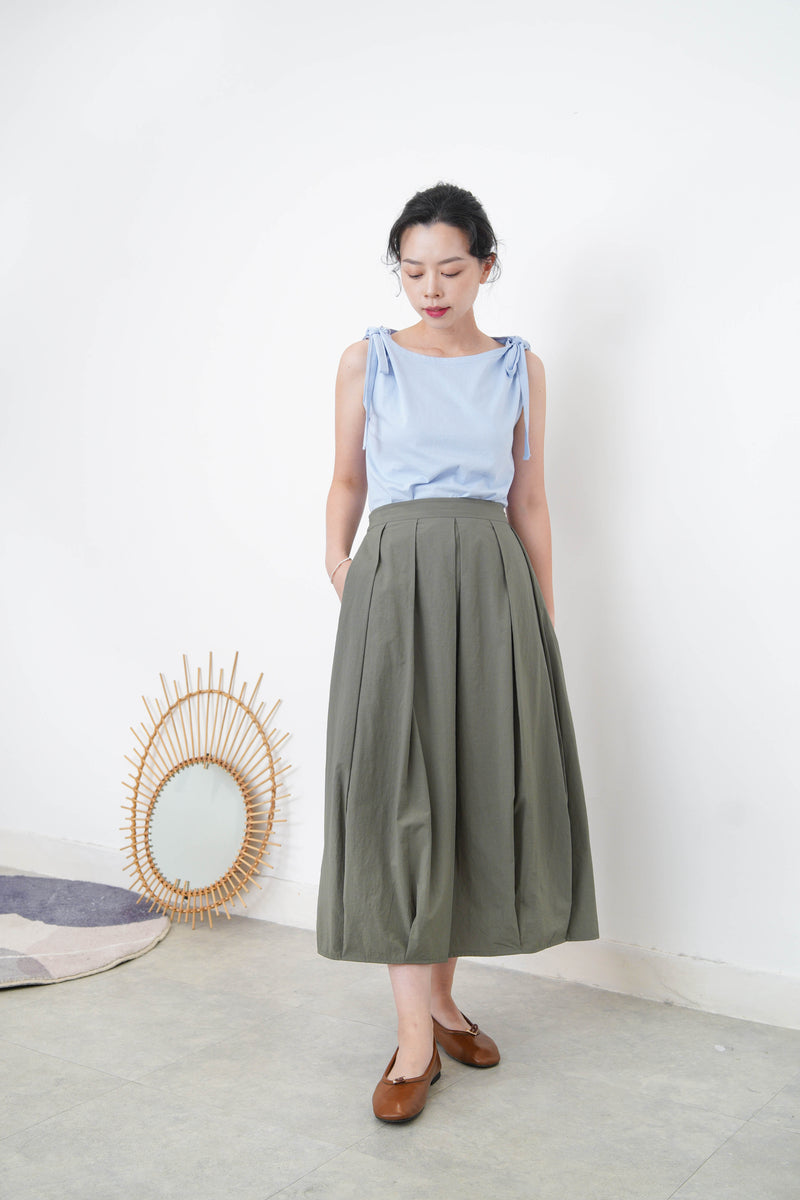 Army green balloon skirt