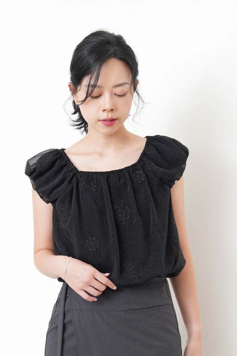 Black chiffon balloon blouse w/ floral embroidery