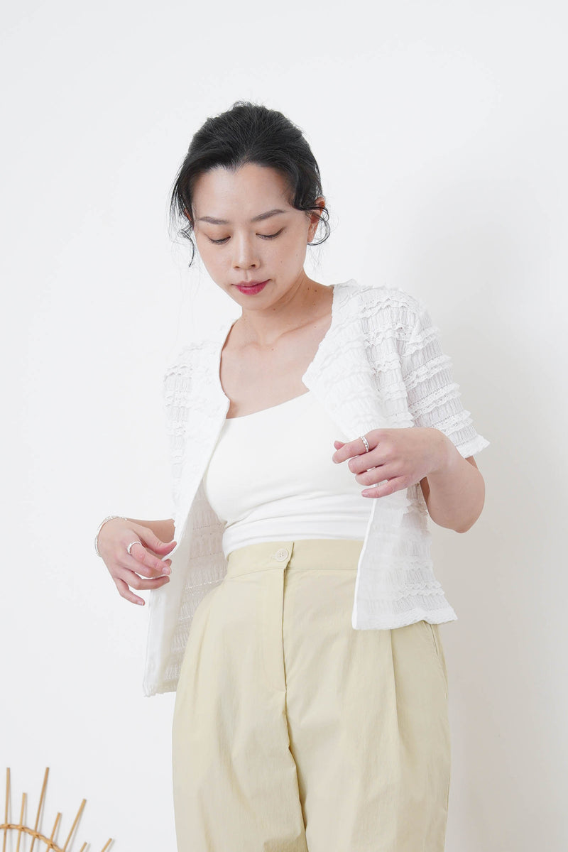 white short sleeves lace outer