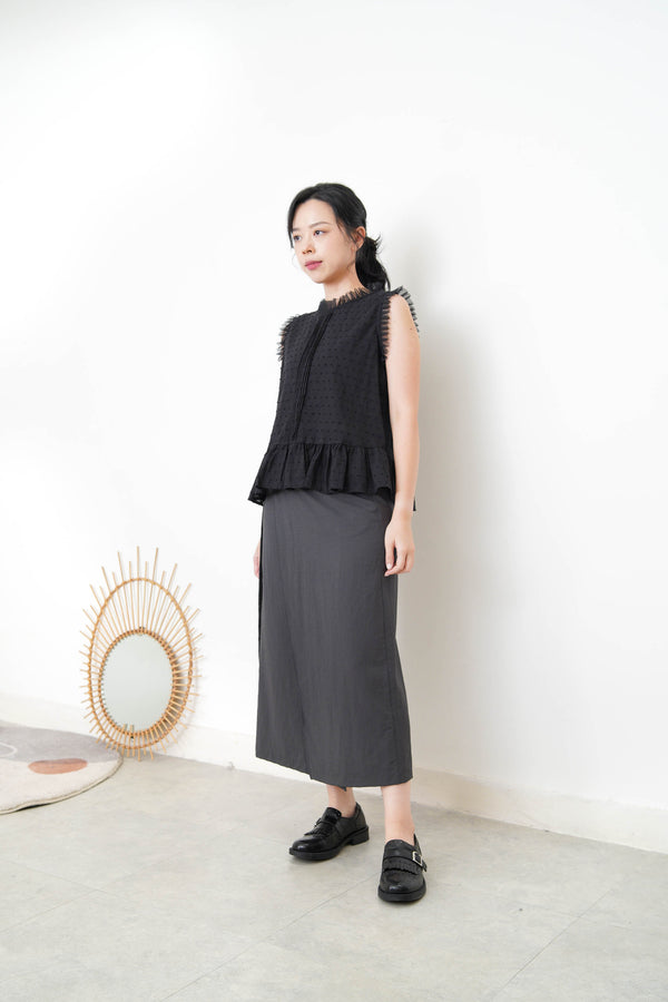 Black dotted pattern vest w/ chiffon trimming