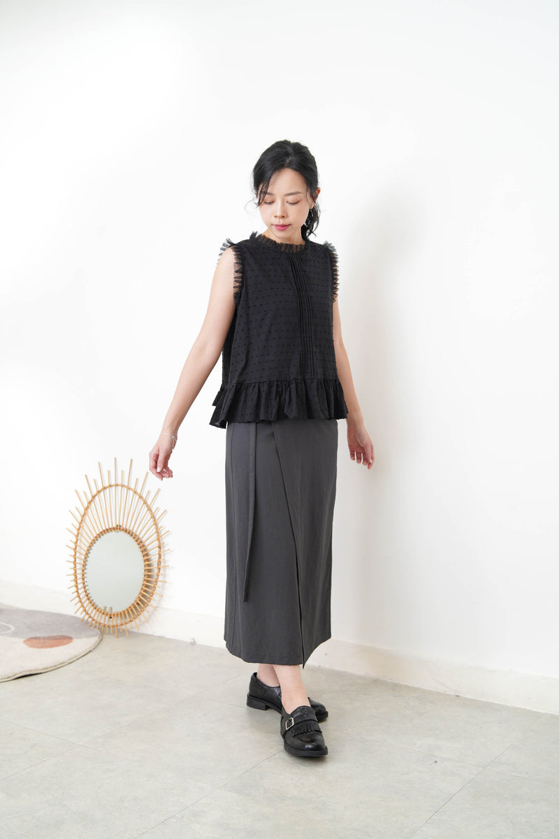 Black dotted pattern vest w/ chiffon trimming