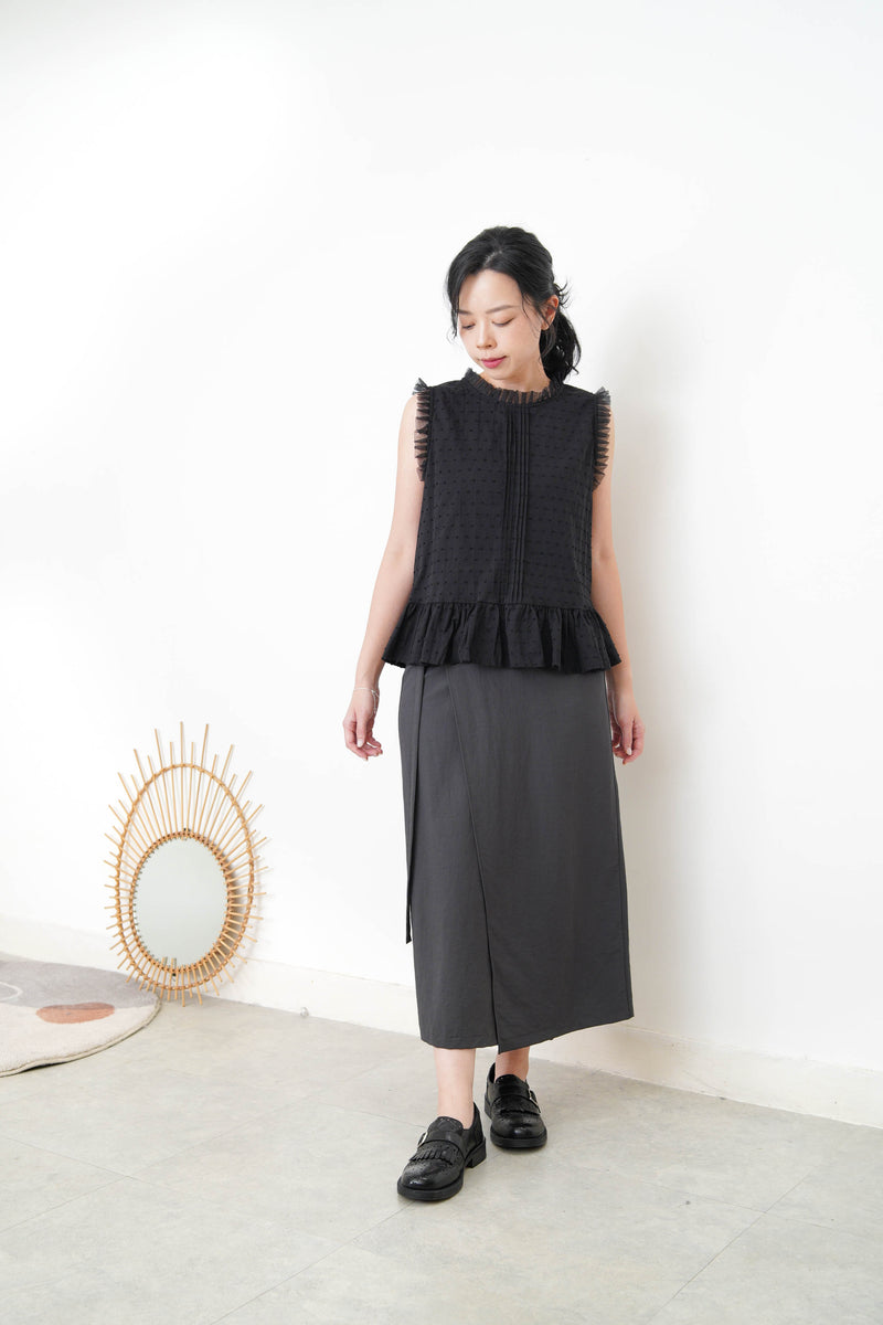Black dotted pattern vest w/ chiffon trimming