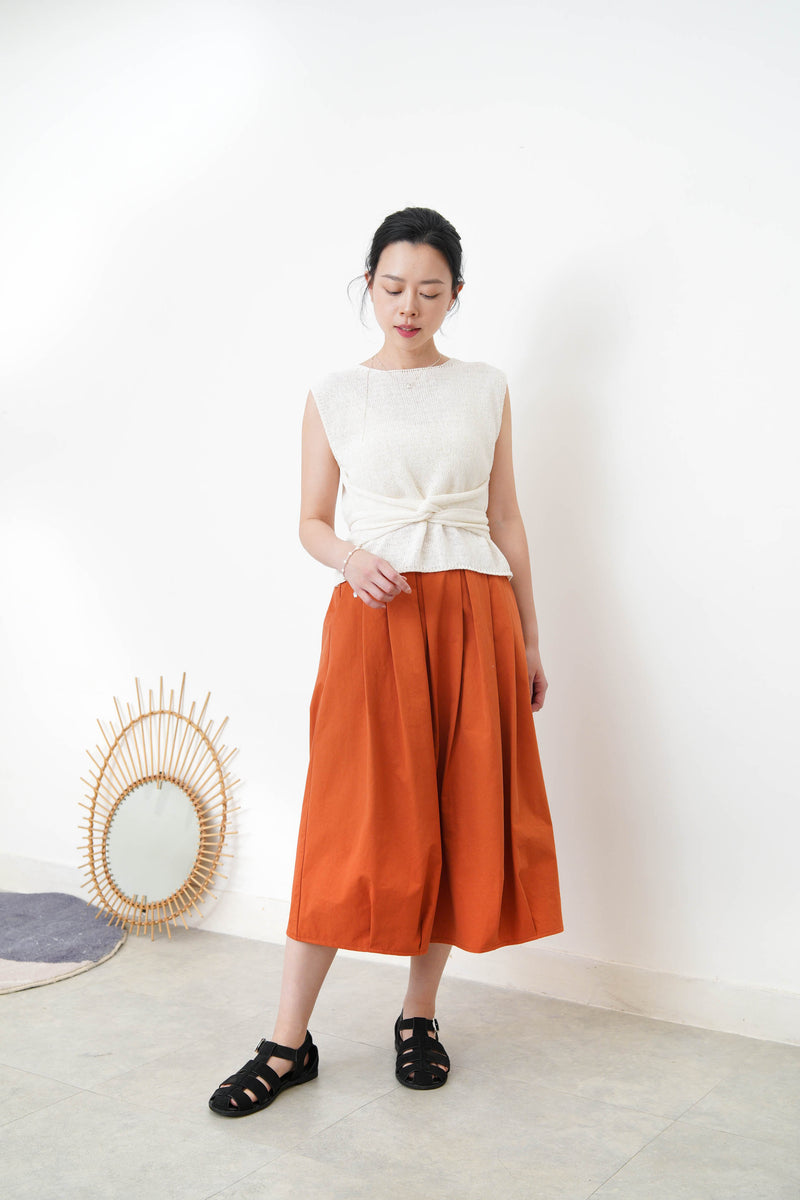 White knit vest w/ knot waist