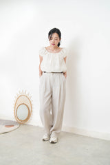 Beige chiffon balloon blouse w/ floral embroidery