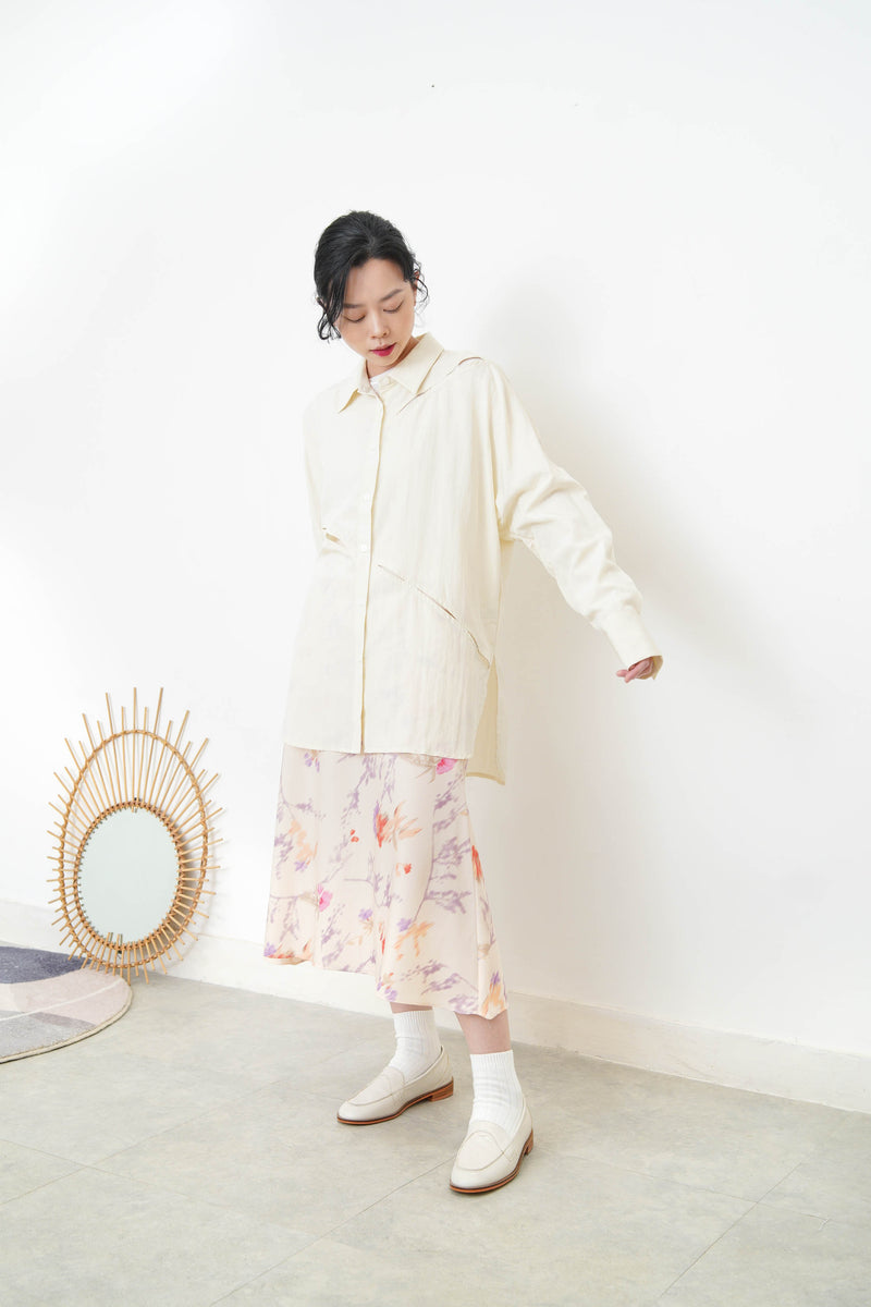 Ivory silky skirt with flower print