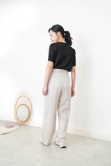 Black pleats v neck premium top