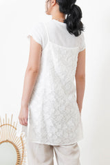 White floral texture cami w/ split hem