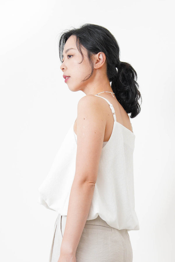 White texture cami vest in balloon shape