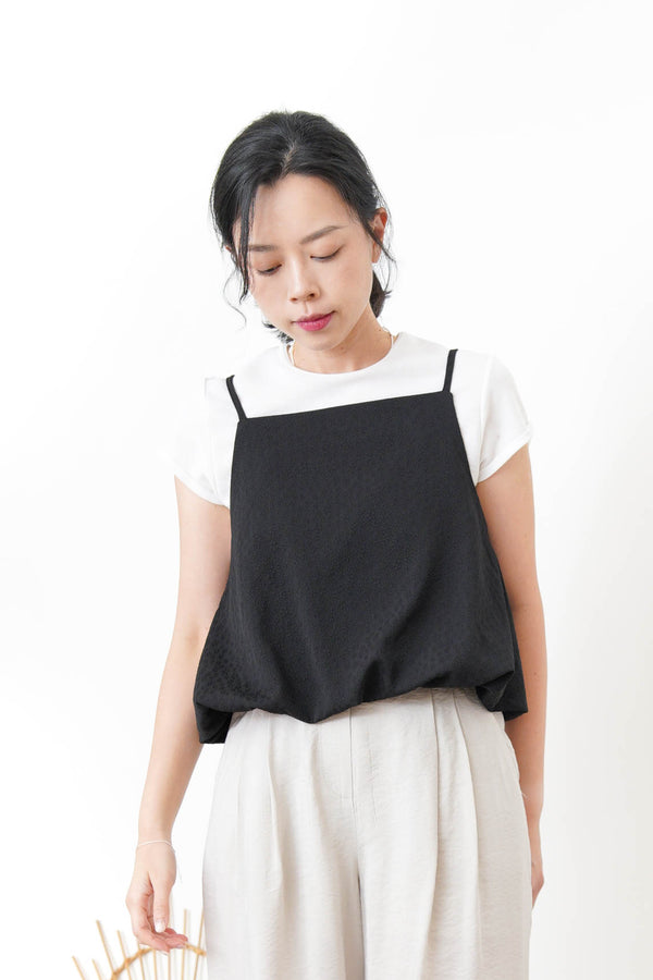 Black texture cami vest in balloon shape