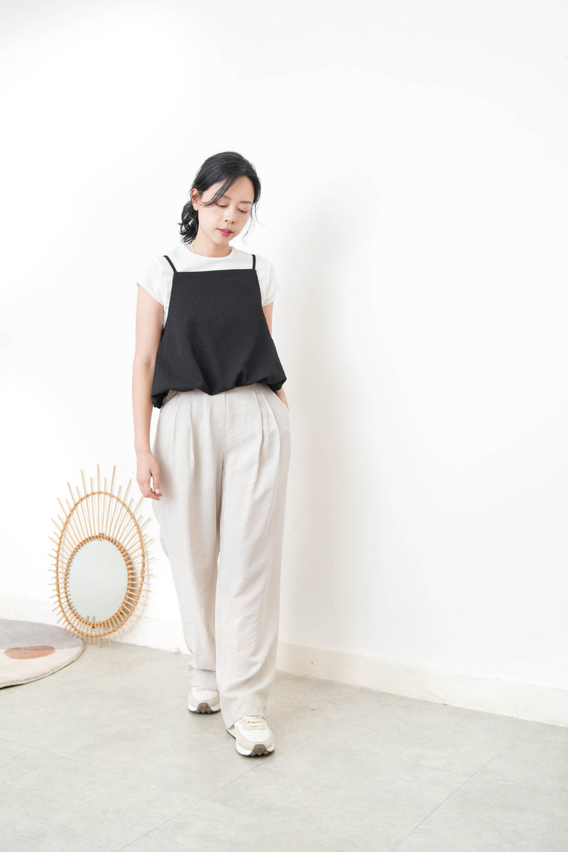 Black texture cami vest in balloon shape