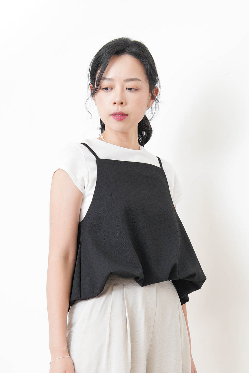 Black texture cami vest in balloon shape